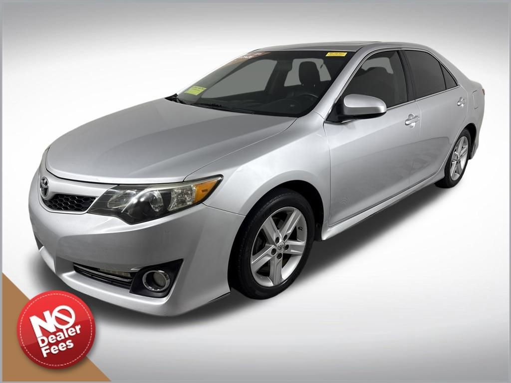 Used 2014 Toyota Camry L image 7