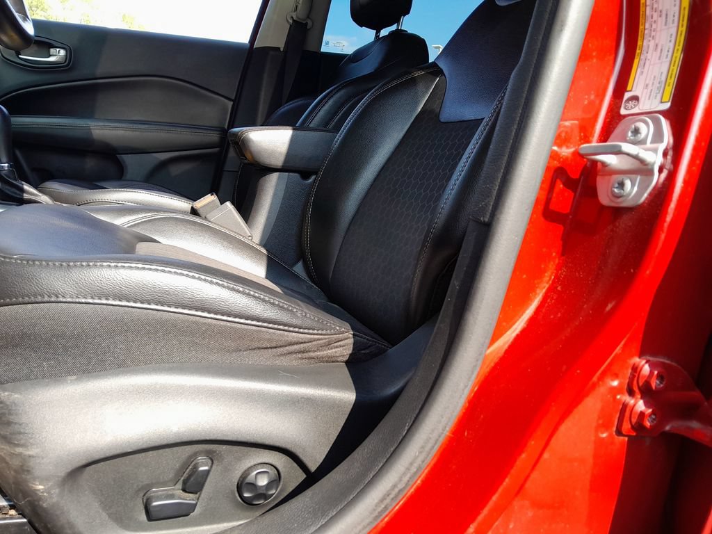 Used 2019 Jeep Compass Latitude w/ Popular Equipment Group AWD/4WD image 13