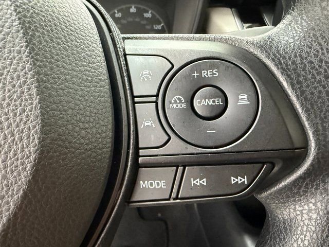 Used 2025 Toyota Corolla LE image 11