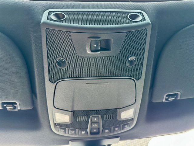 Used 2016 Ford F150 Platinum w/ Equipment Group 701A Luxury AWD/4WD image 23