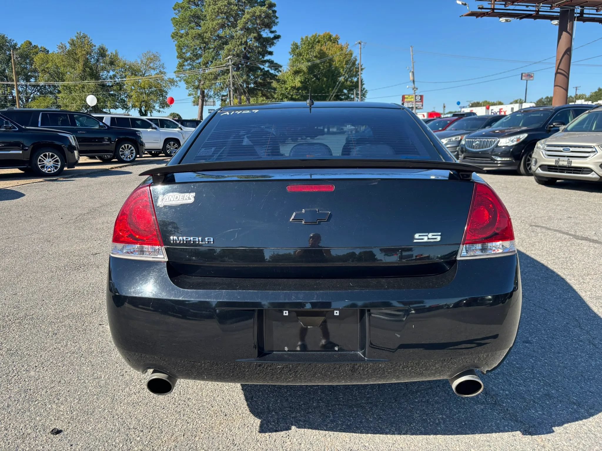 Used 2009 Chevrolet Impala SS w/ Convenience Package FWD image 4