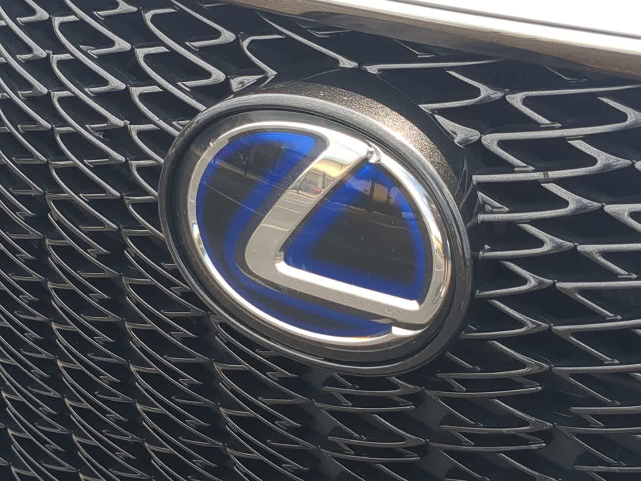 Used 2022 Lexus ES 300h F Sport w/ Accessory Package 2 FWD image 11
