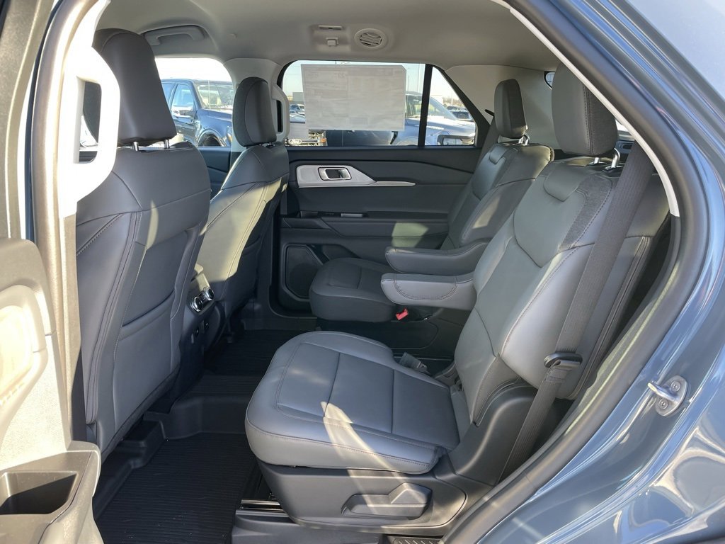 New 2026 Ford Explorer Active w/ Active Comfort Package image 8