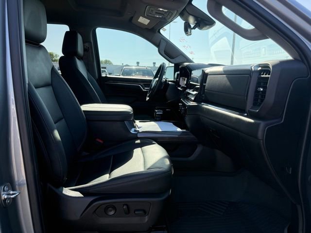Used 2023 Chevrolet Silverado 1500 LTZ AWD/4WD image 24