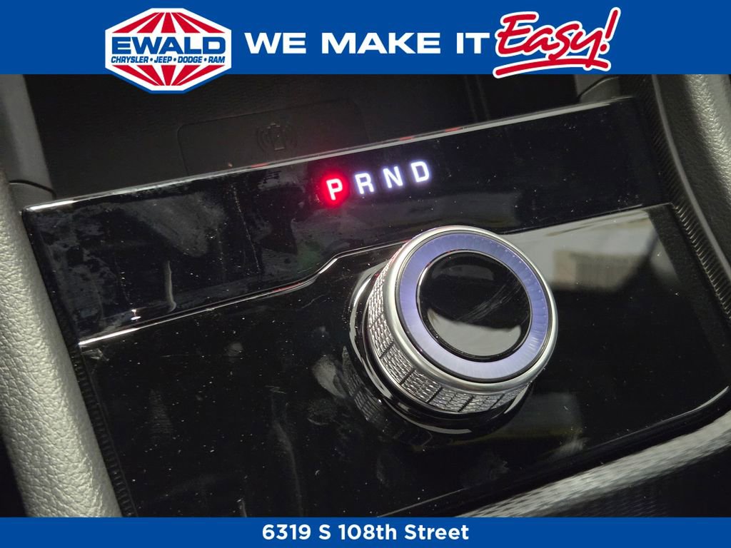 New 2025 Jeep Grand Cherokee L Altitude image 7