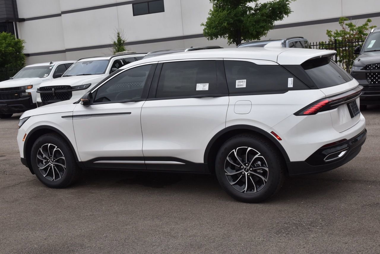 New 2026 Lincoln Nautilus Premier AWD/4WD image 17