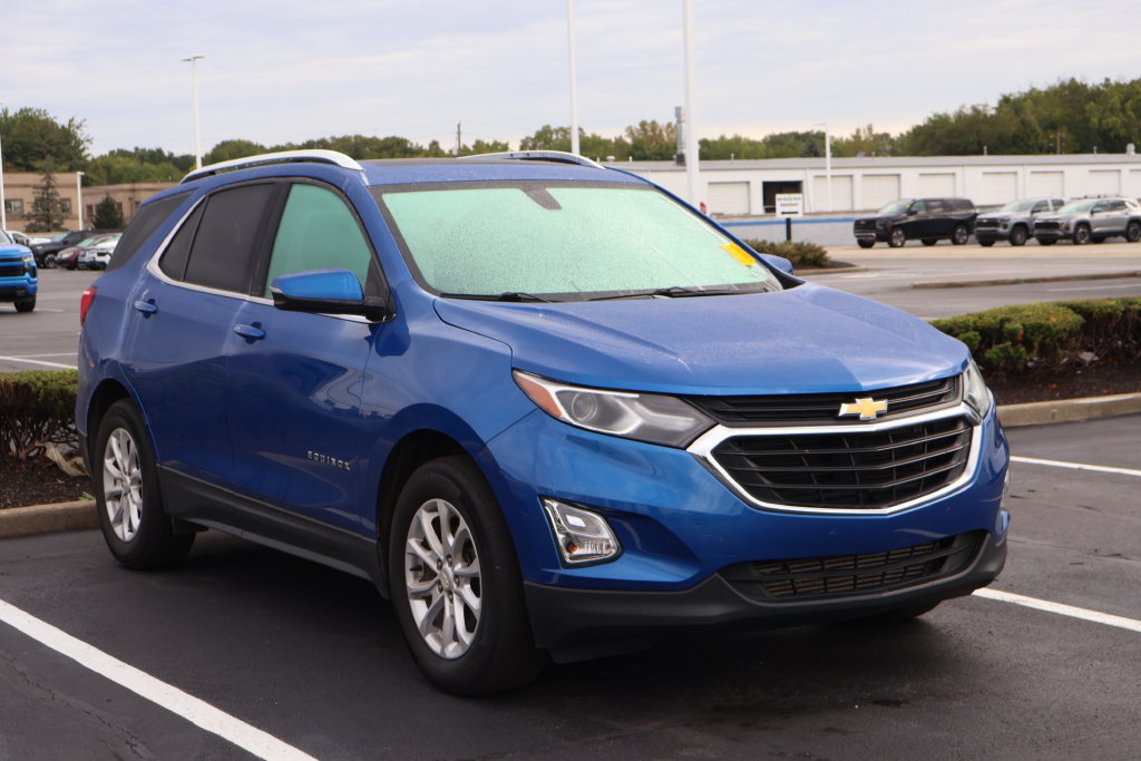 Used 2019 Chevrolet Equinox LT w/ Sun & Navigation Package FWD image 3