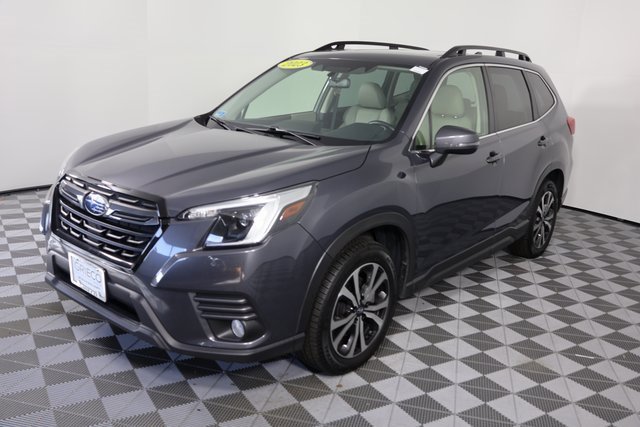 Used 2023 Subaru Forester Limited image 4