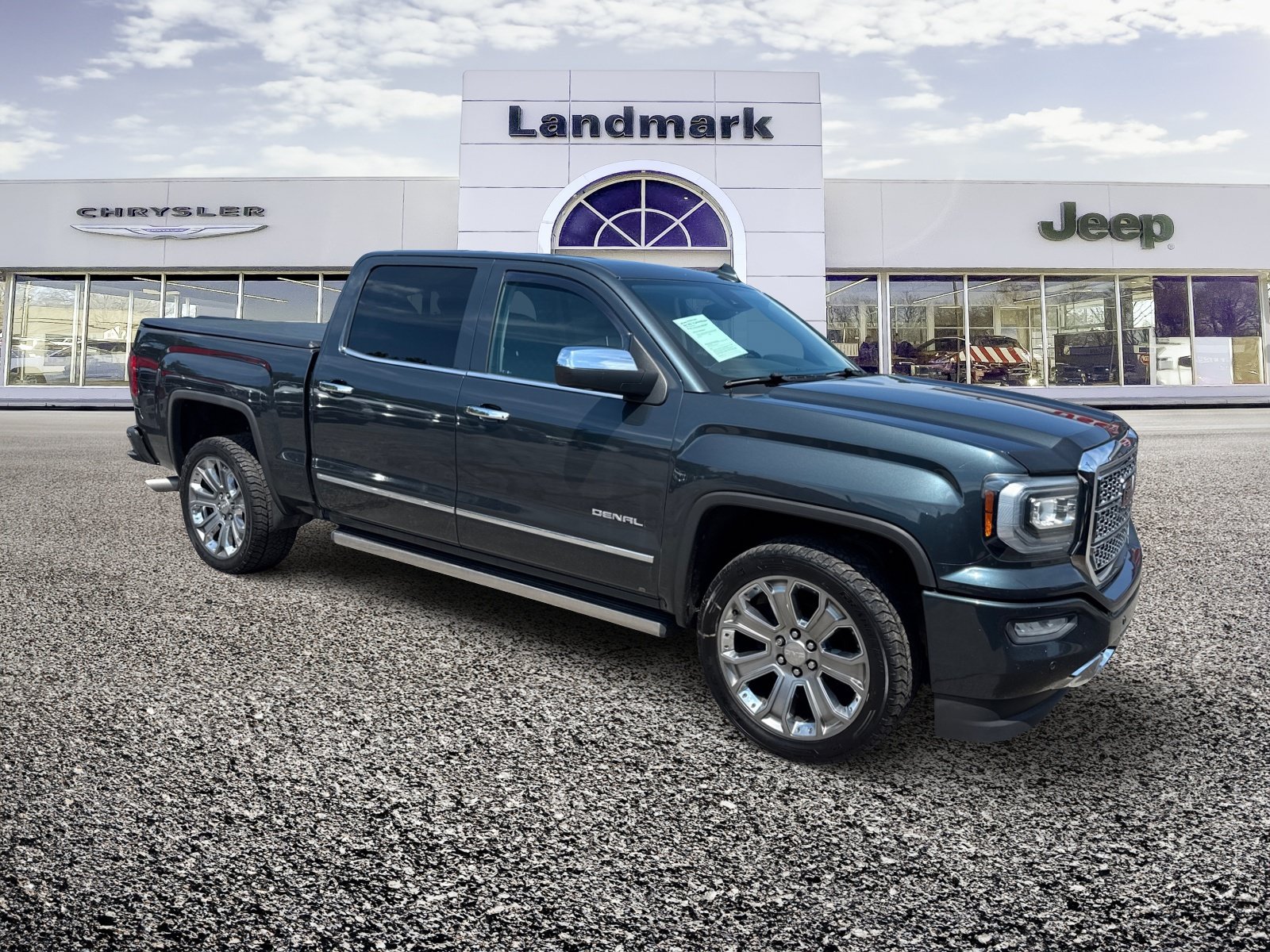 Used 2017 GMC Sierra 1500 Denali w/ Denali Ultimate Package AWD/4WD image 1