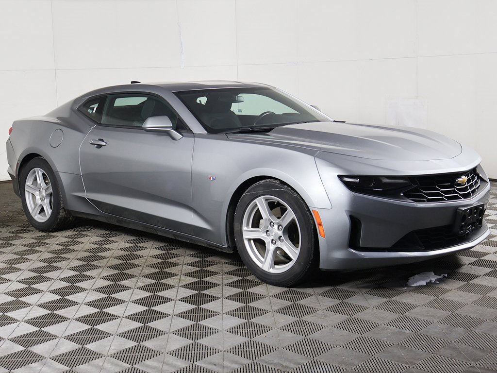 Used 2023 Chevrolet Camaro LT image 2