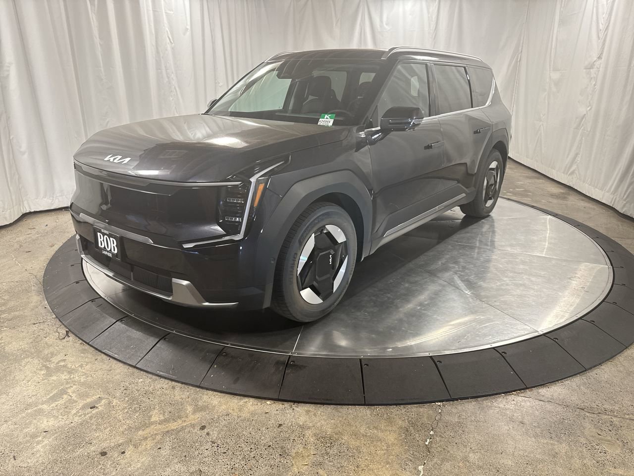 New 2026 Kia EV9 Wind AWD/4WD image 1