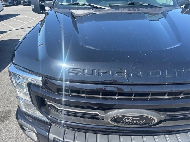 Used 2022 Ford F350 XLT w/ Black Appearance Package AWD/4WD image 16