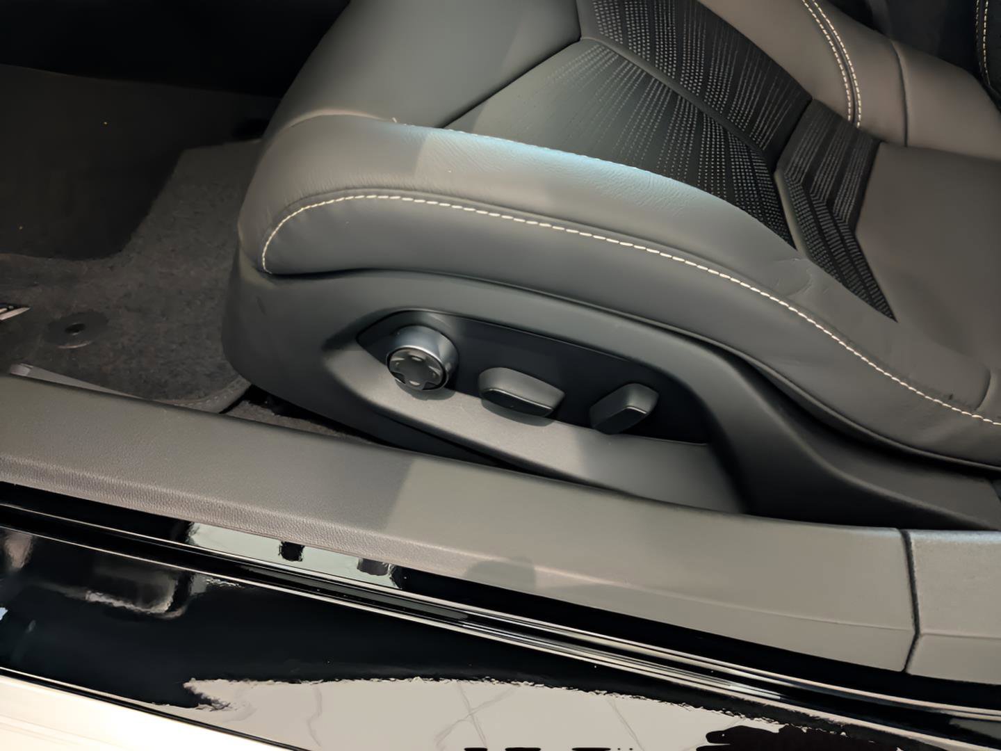 New 2026 Chevrolet Corvette Z06 w/ Z07 Performance Package image 27