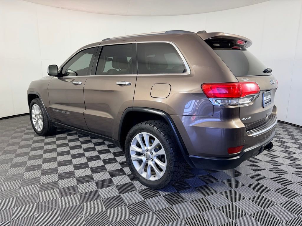 Used 2017 Jeep Grand Cherokee Limited image 7