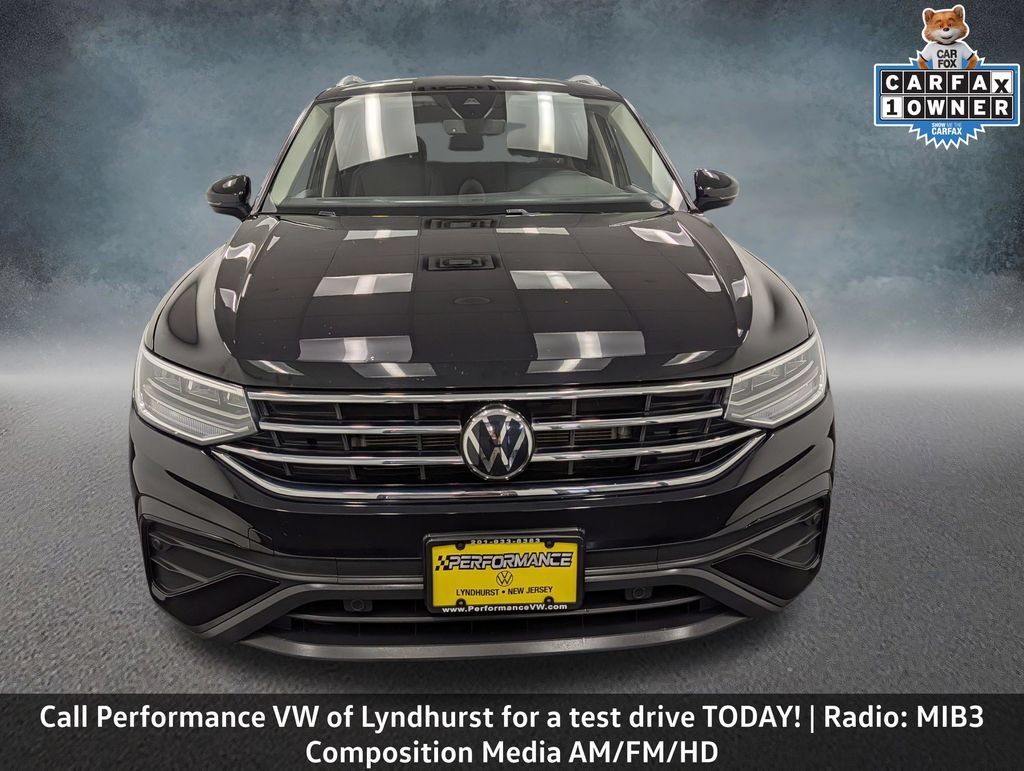 Used 2023 Volkswagen Tiguan SE AWD/4WD image 2