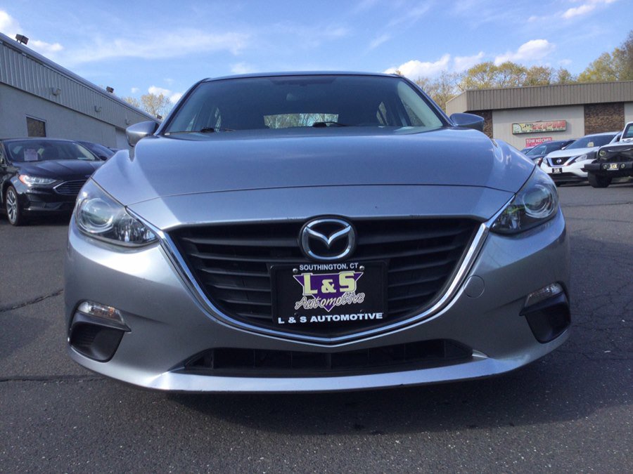 Used 2016 MAZDA MAZDA3 i Sport w/ Preferred Equipment Package FWD image 4