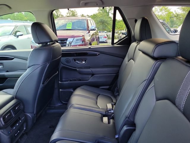 Used 2025 Honda Pilot EX-L image 13