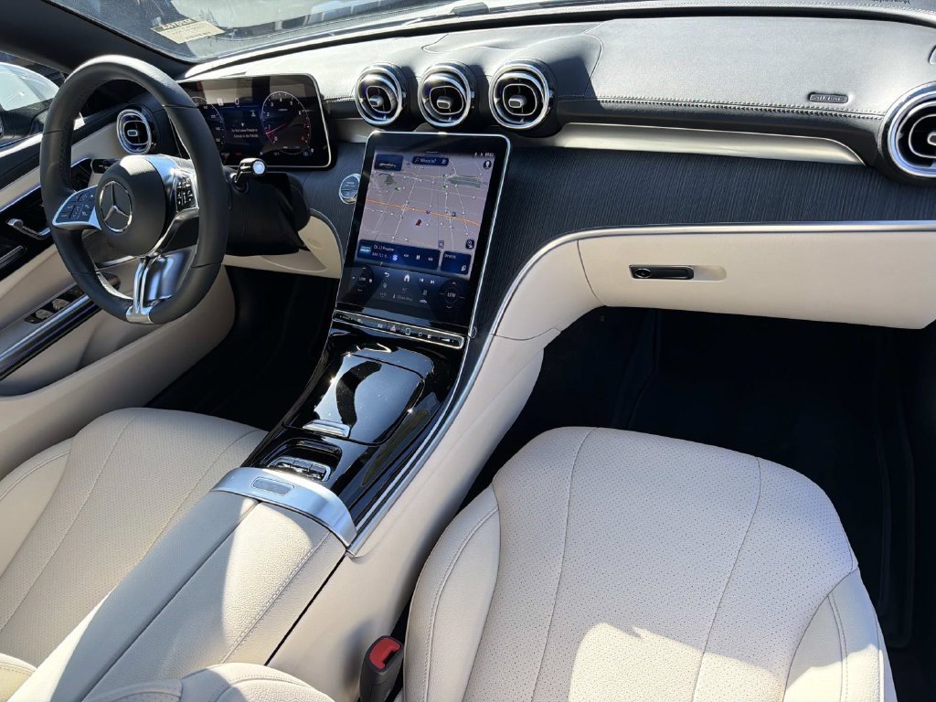 Used 2025 Mercedes-Benz CLE 300 4MATIC Cabriolet image 12