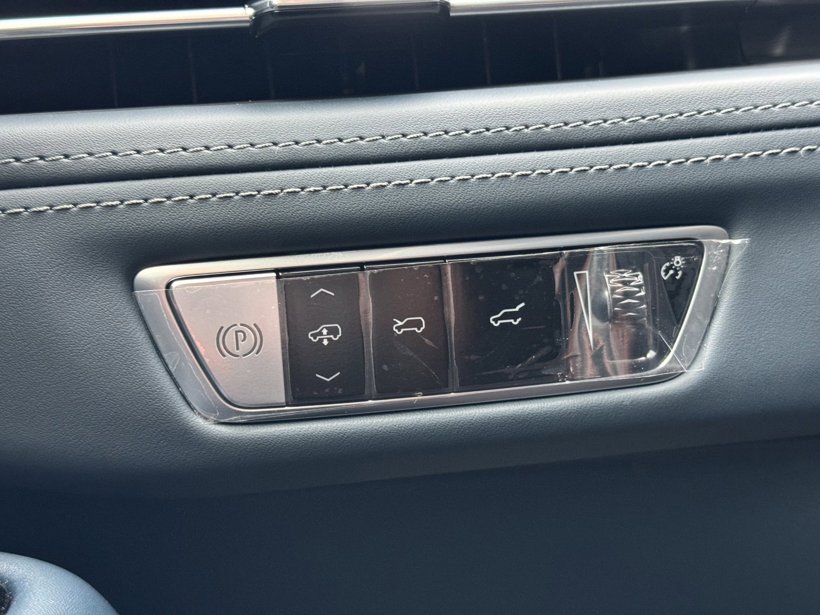 New 2025 Cadillac Escalade IQ Sport 2 image 31