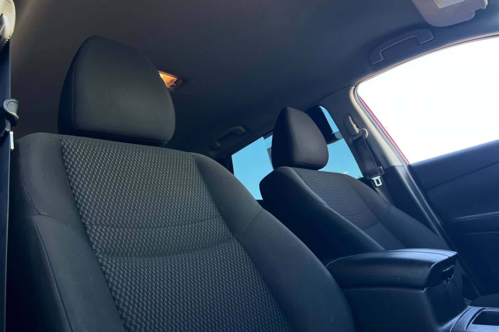 Used 2018 Nissan Rogue Sport S FWD image 20