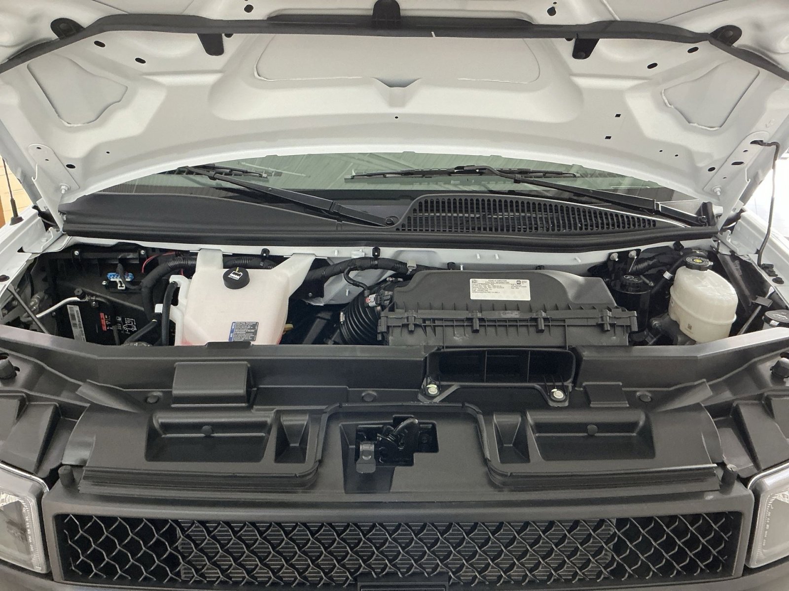 New 2026 Chevrolet Express 2500 w/ Driver Convenience Package image 31