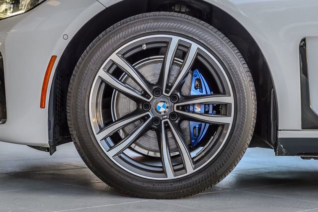 Used 2020 BMW 740i xDrive w/ M Sport Package image 13