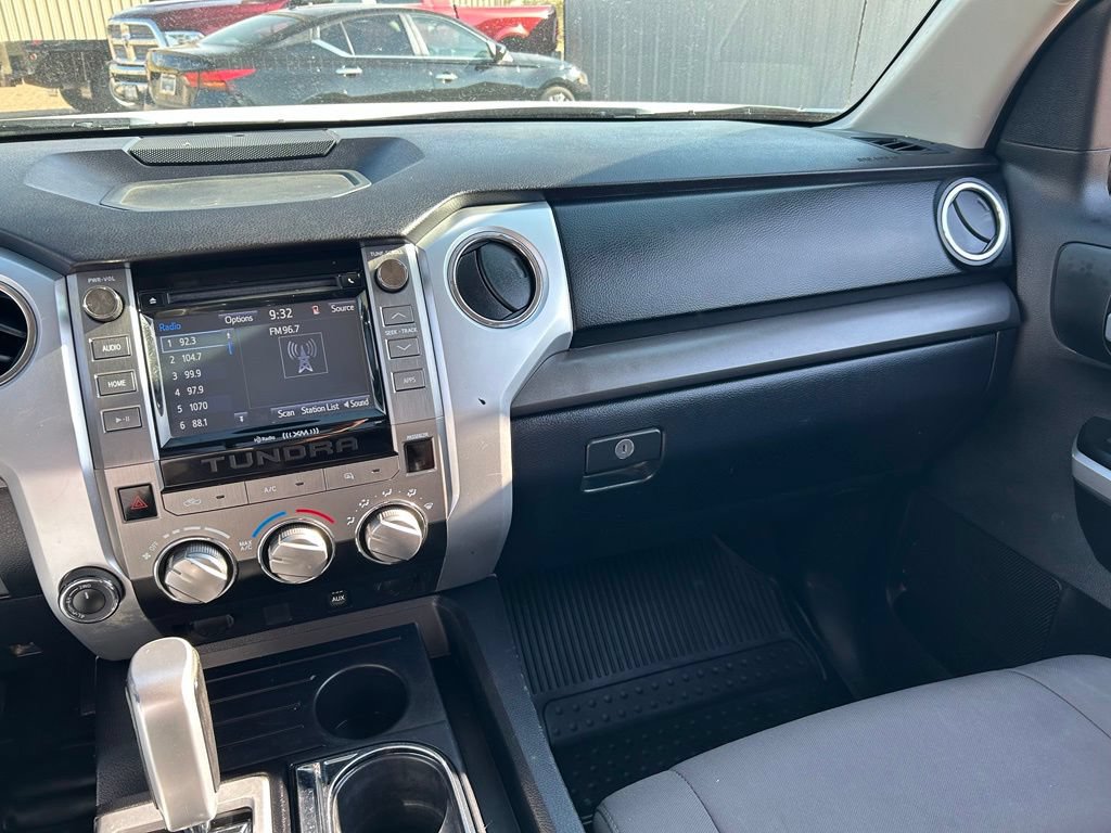 Used 2017 Toyota Tundra SR5 w/ SR5 Upgrade Package AWD/4WD image 14
