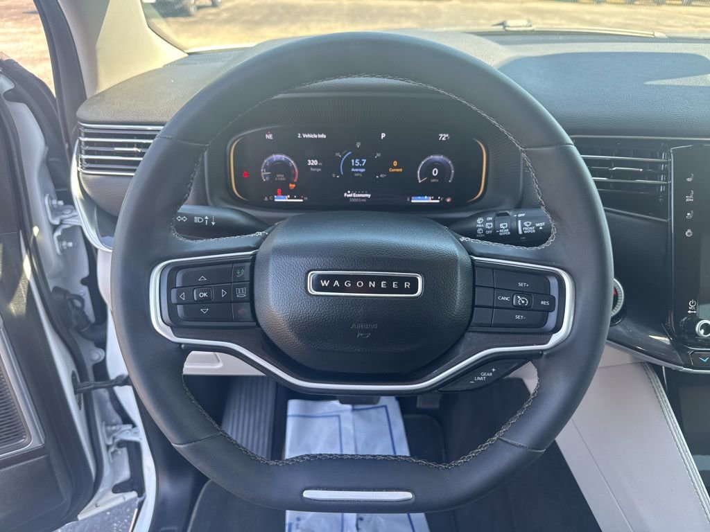 Used 2023 Jeep Wagoneer L 4WD w/ Premium Group I image 4