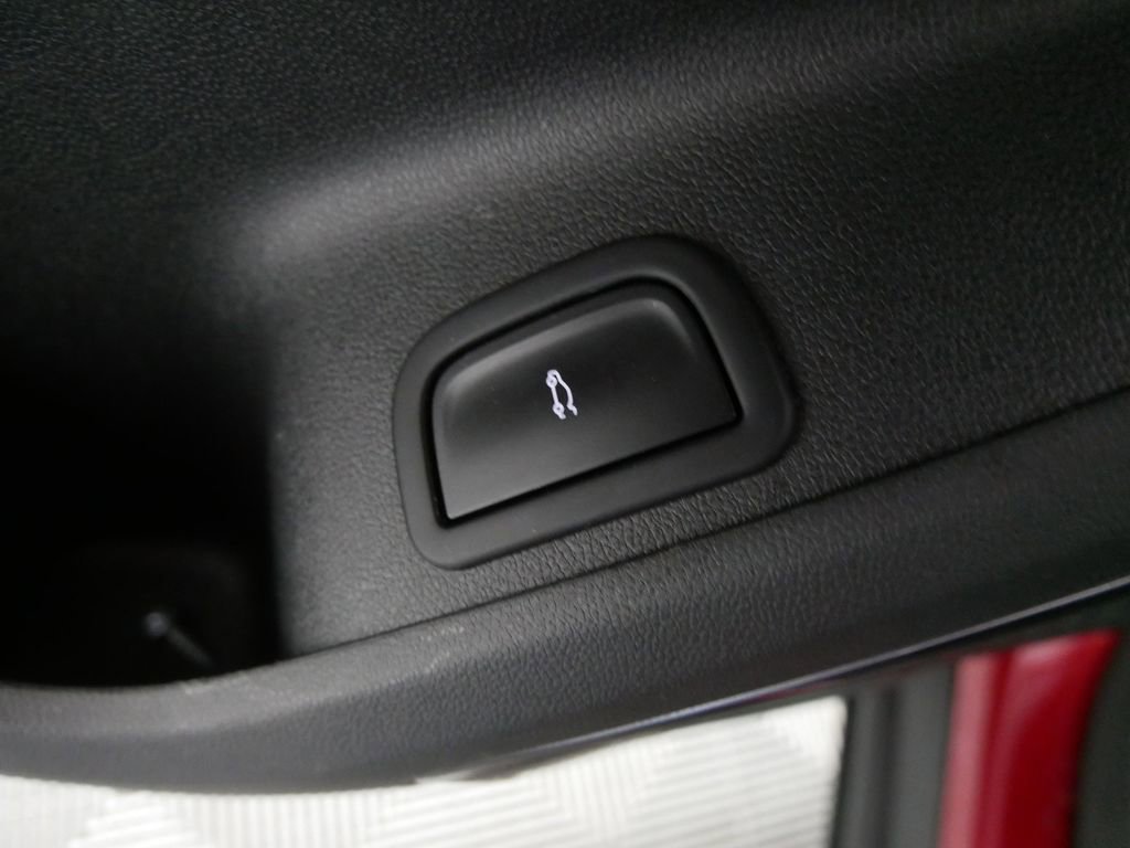 Used 2024 GMC Acadia AT4 image 14