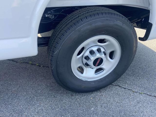 New 2026 GMC Savana 2500 w/ Driver Convenience Package image 7
