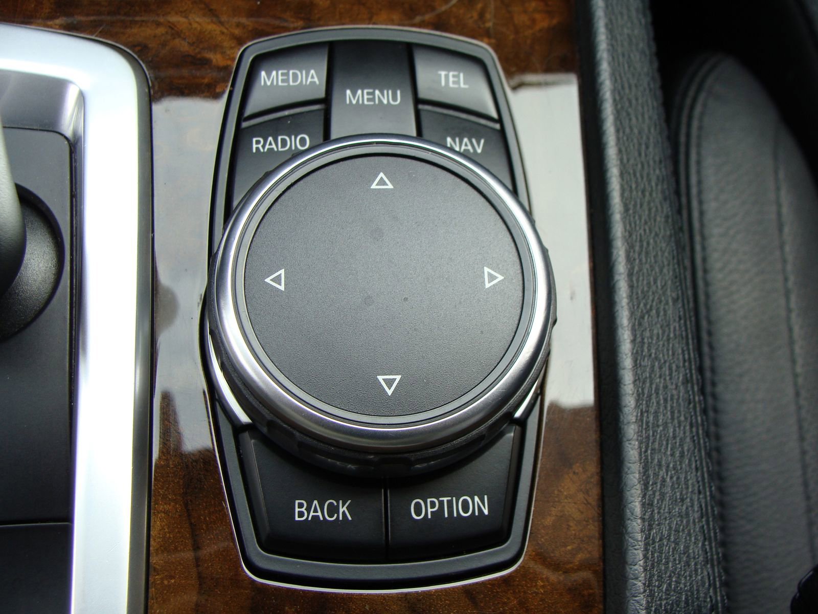 Used 2015 BMW 740Li image 27