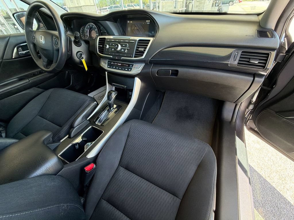 Used 2015 Honda Accord Sport image 26