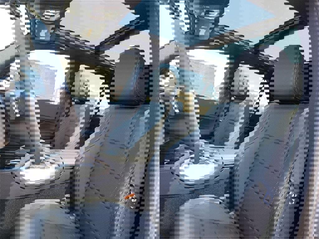 New 2025 Mercedes-Benz GLE 450e 4MATIC image 16