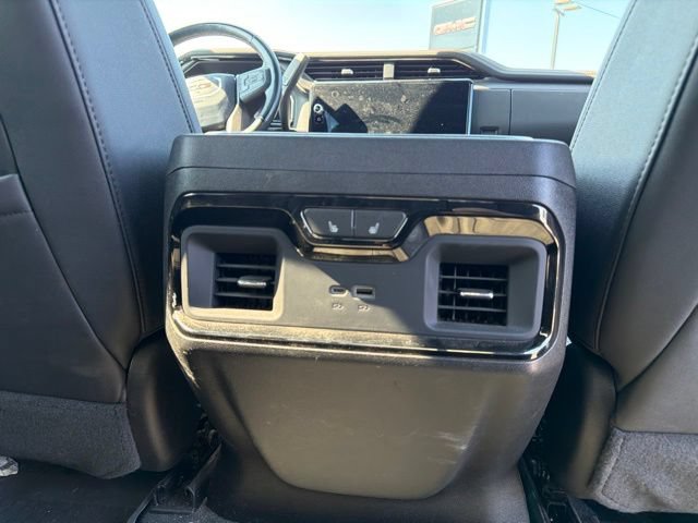 Used 2024 GMC Sierra 2500 AT4 w/ AT4 Preferred Package AWD/4WD image 17