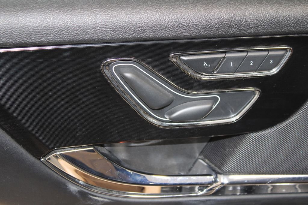 Used 2020 Lincoln Corsair Reserve image 23