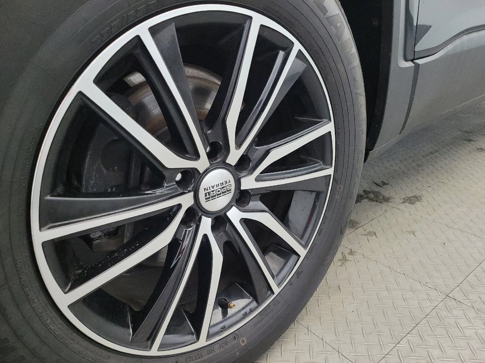 Used 2019 GMC Acadia SLT w/ LPO, Cargo Package FWD image 31