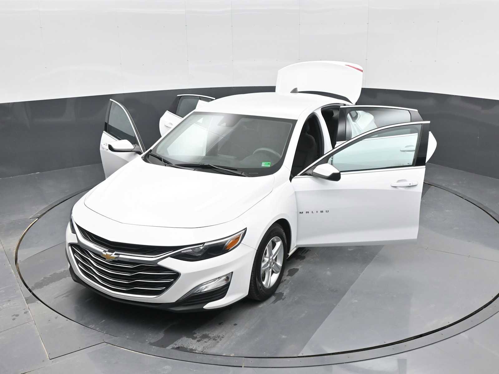 Used 2022 Chevrolet Malibu LS w/ Driver Confidence Package II image 38