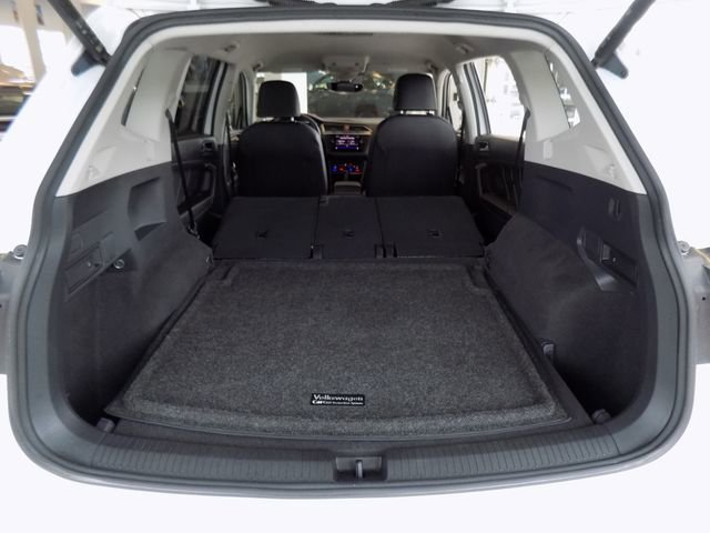 Used 2022 Volkswagen Tiguan SE AWD/4WD image 30