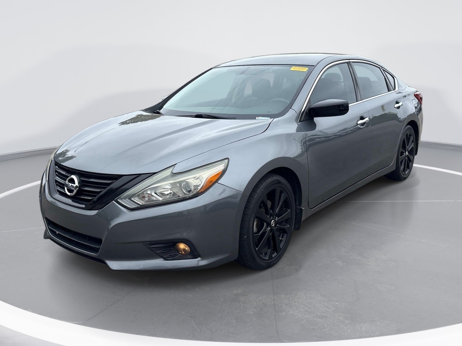 Used 2018 Nissan Altima 2.5 SR w/ SR Midnight Edition FWD image 3
