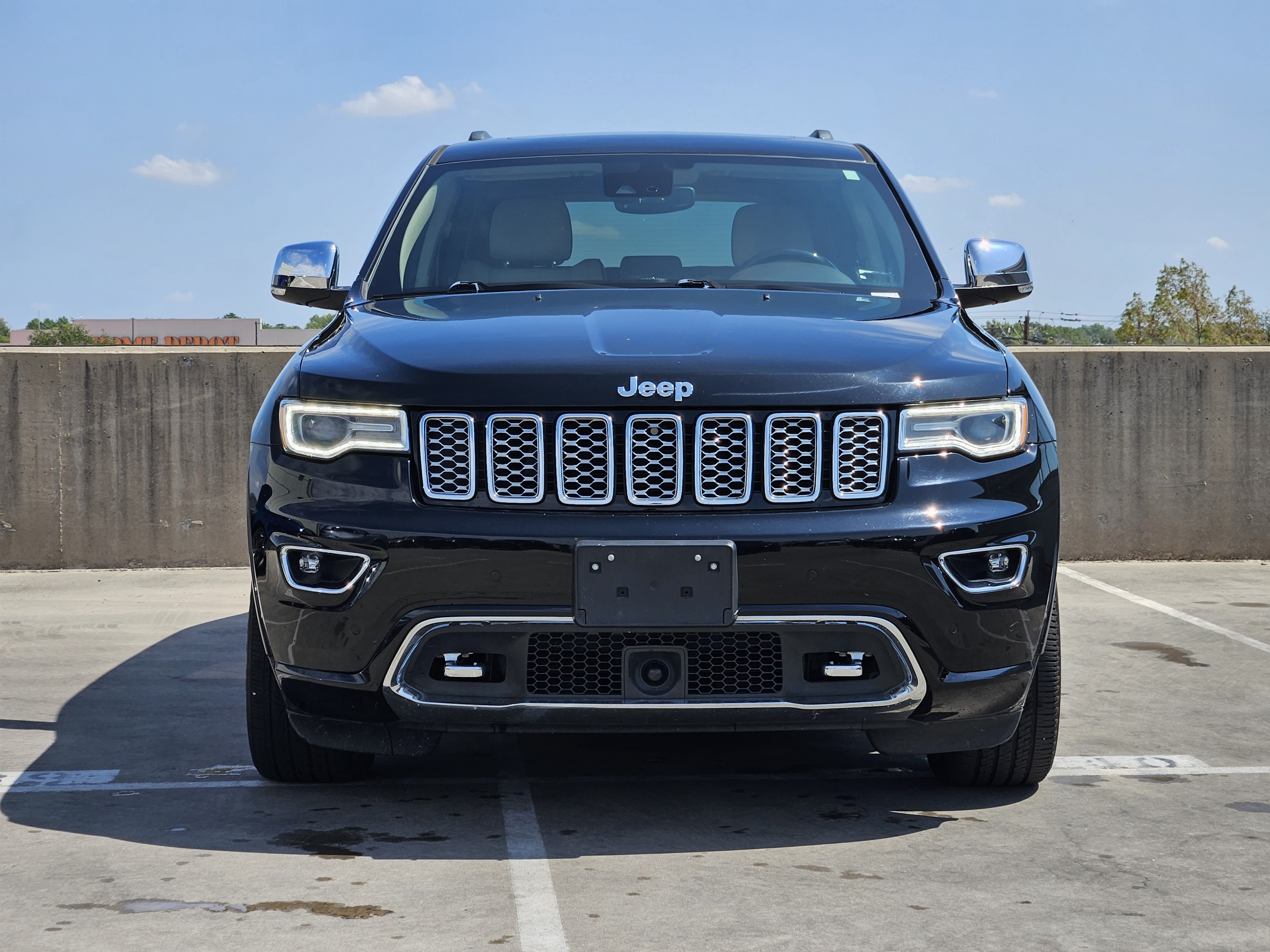 Used 2019 Jeep Grand Cherokee Overland AWD/4WD image 11