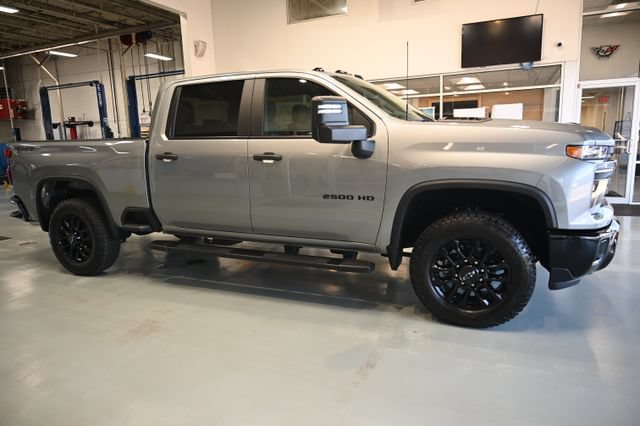 New 2026 Chevrolet Silverado 2500 Custom w/ Custom Value Package AWD/4WD image 4