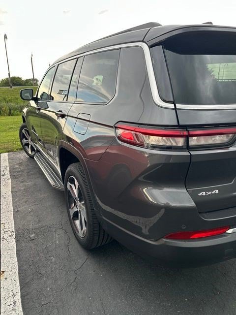 Used 2024 Jeep Grand Cherokee L Limited AWD/4WD image 3