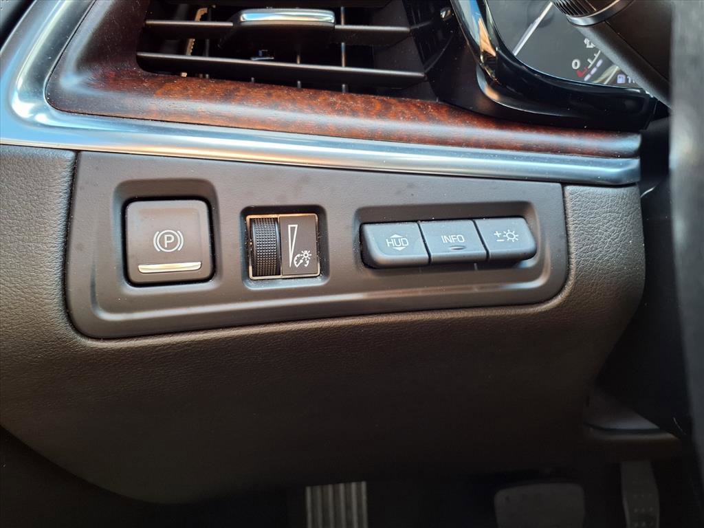 Used 2022 Cadillac XT5 Premium Luxury w/ Technology Package image 9