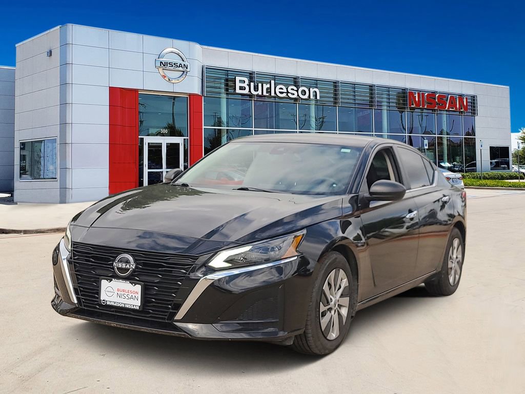 Certified 2025 Nissan Altima 2.5 S FWD image 1