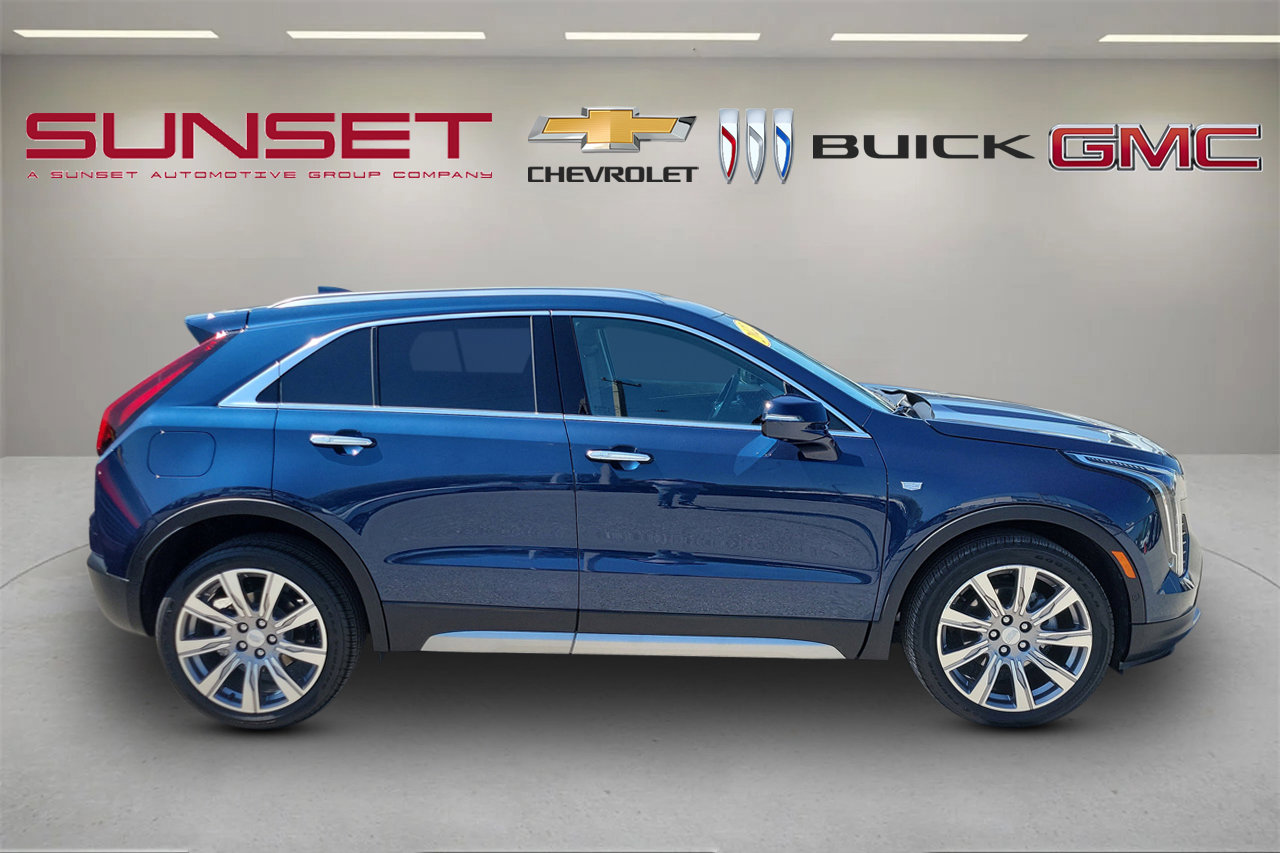 Certified 2022 Cadillac XT4 Premium Luxury w/ Technology Package image 3