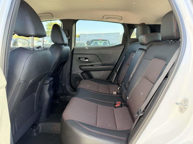 New 2026 Nissan Kicks SR w/ Cold Weather Package FWD image 13