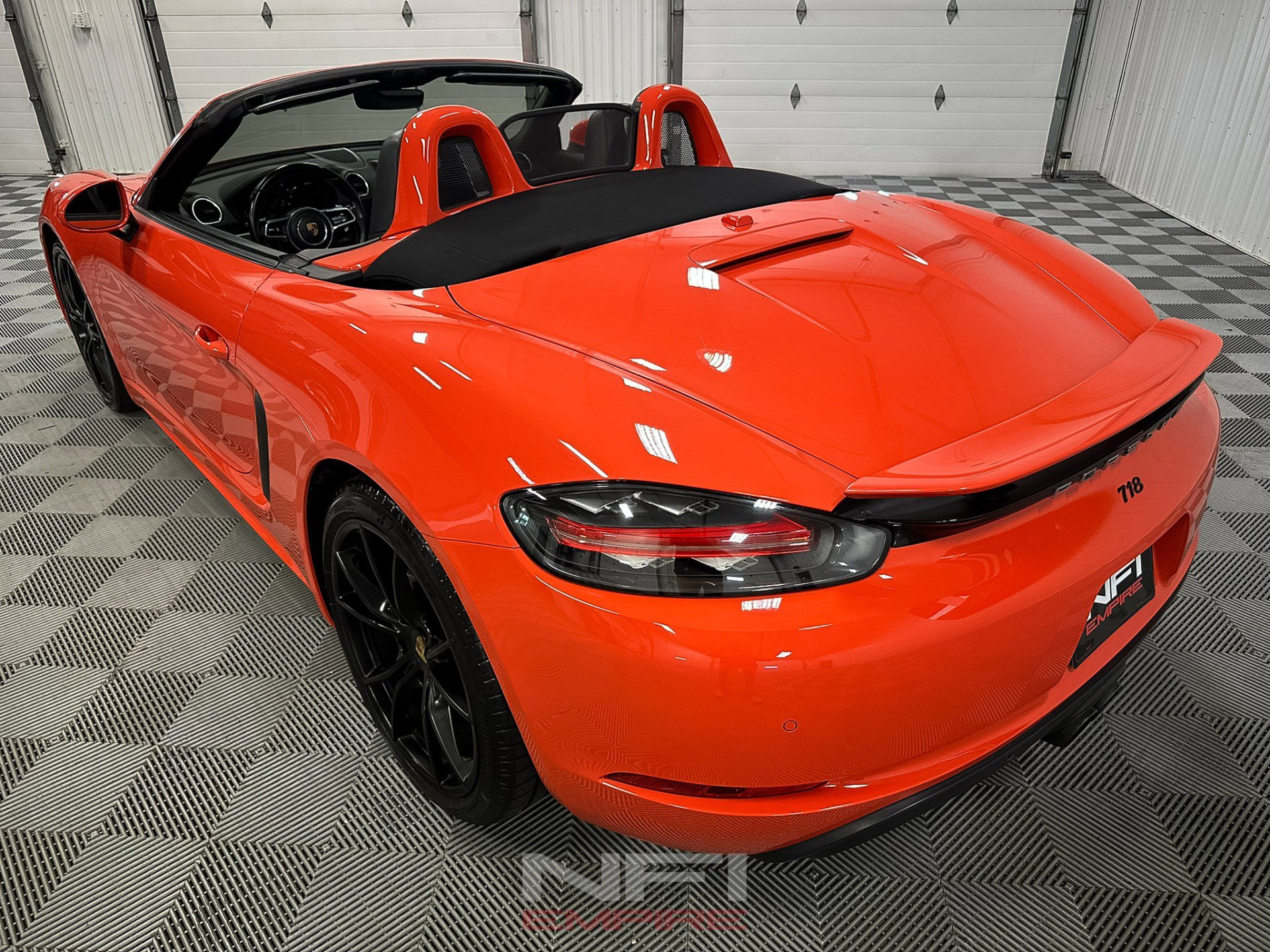 Used 2017 Porsche 718 Boxster Roadster 2D image 18