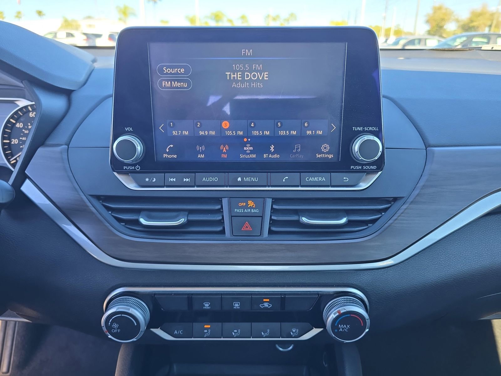 Used 2024 Nissan Altima 2.5 SV image 16