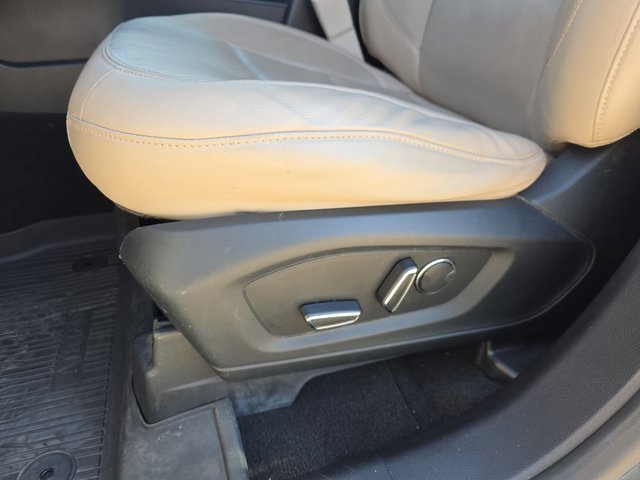 Used 2020 Ford Explorer Limited w/ Class III Trailer Tow Package image 28