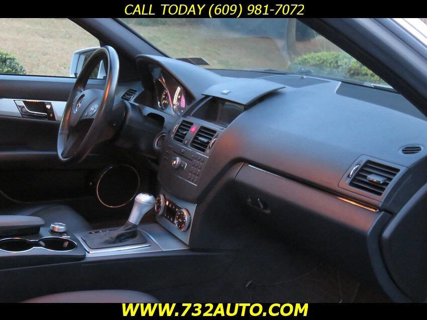 Used 2010 Mercedes-Benz C 300 Sedan image 6